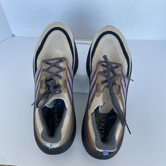 Adidas UltraBoost Light Sand United for Change Men’s Size 11.5 Mint Condition - Picture 4 of 6